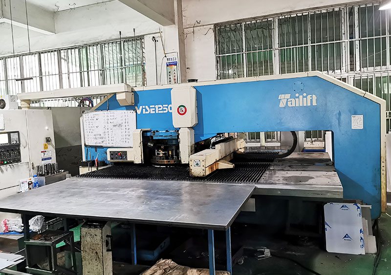 澳騰斯鈑金數控沖床