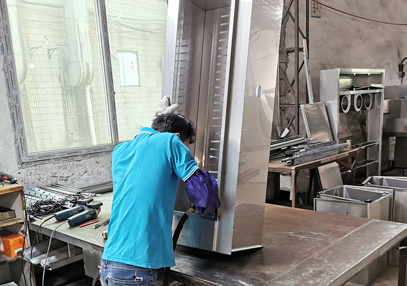 恒溫恒濕試驗(yàn)箱內(nèi)箱焊接