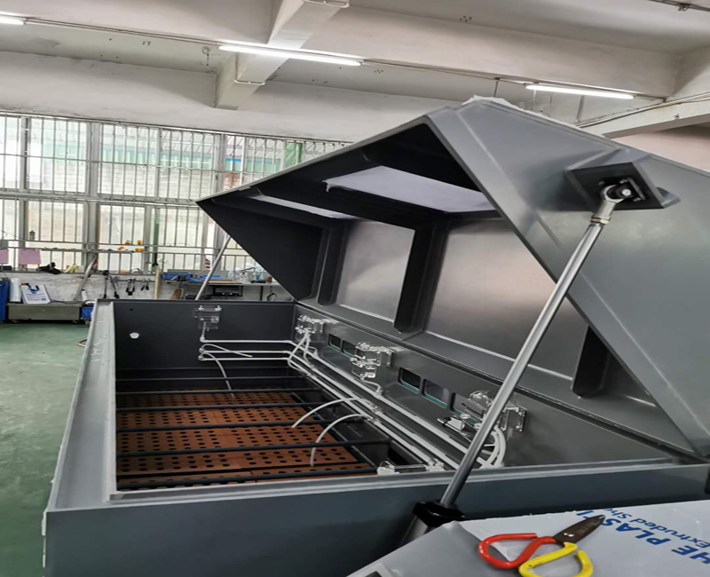 軍標(biāo)鹽霧箱